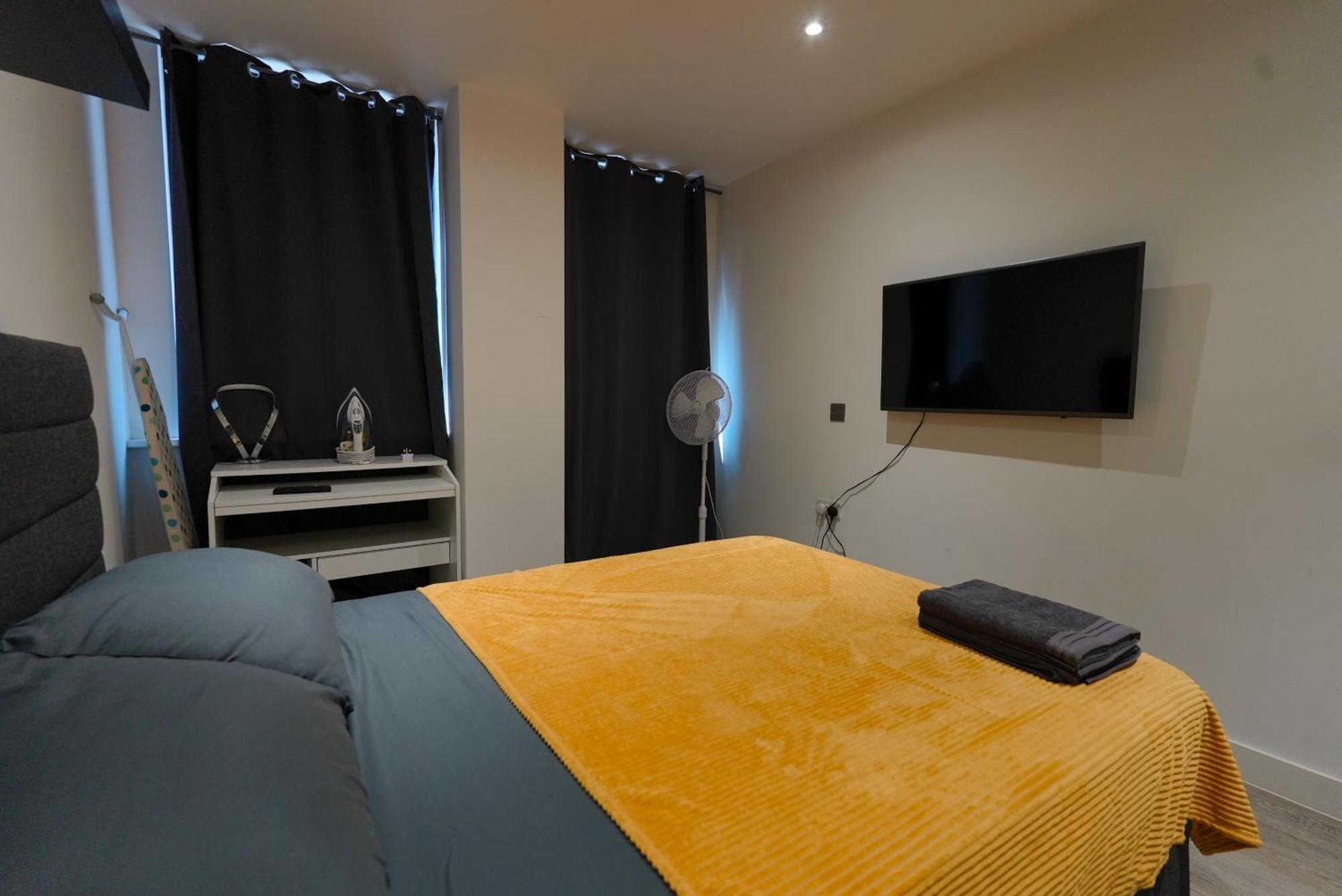 Smart Apartment Close To Watford Atria And Station Buitenkant foto
